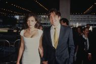 Elizabeth Hurley And Hugh Grant, 1995 (Image via Getty)